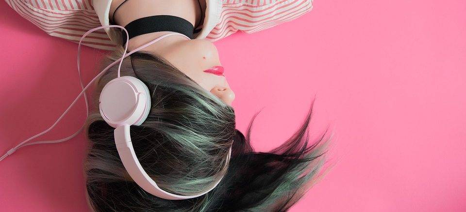 3 The Best Headphones for under 200