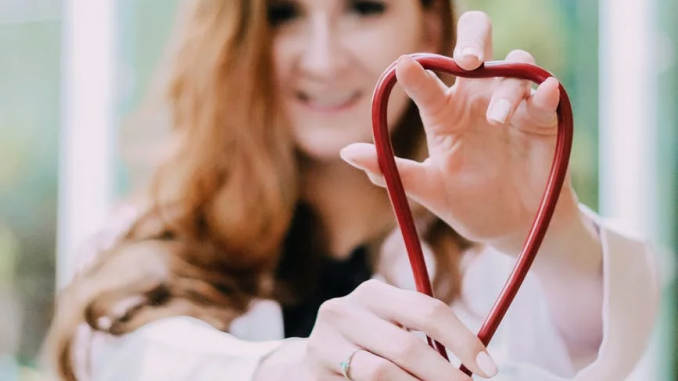 Stetoscope in Red with Woman
